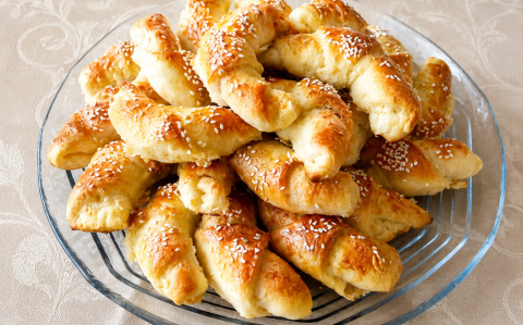Szezámmagos, kefires kifli