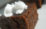 Gesztenyelisztes-nyírfacukros brownie kép