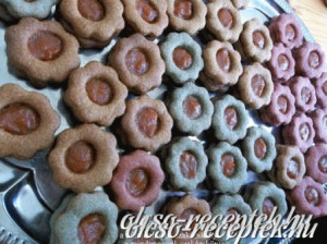 Színes viráglinzerek tönkölyből