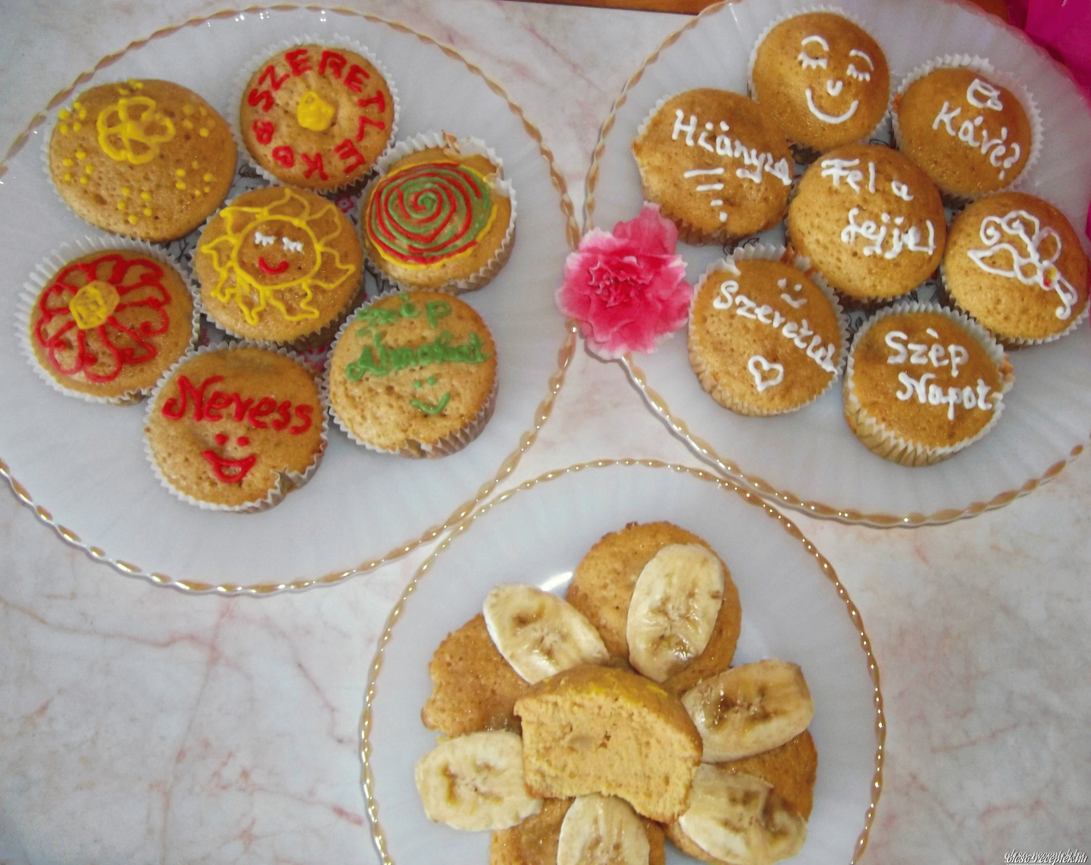 Tejszínes mogyorós banános muffin