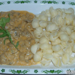 Gombapörkölt kagylótésztával