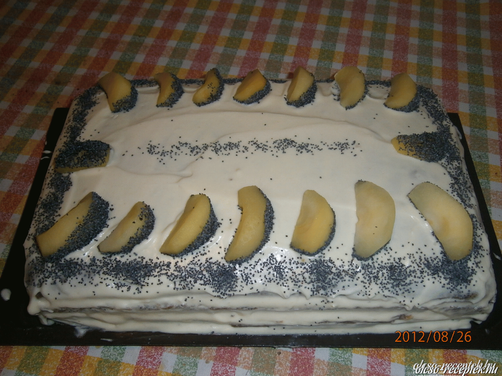 Szabolcsi almás-mákos torta