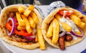 Görög gyros házi pitában