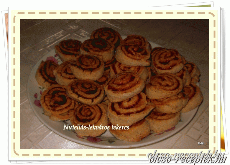 Mogyorókrémes és lekváros tekercs