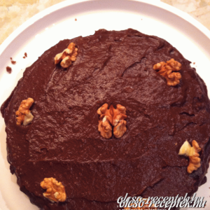 Isteni diós csokitorta