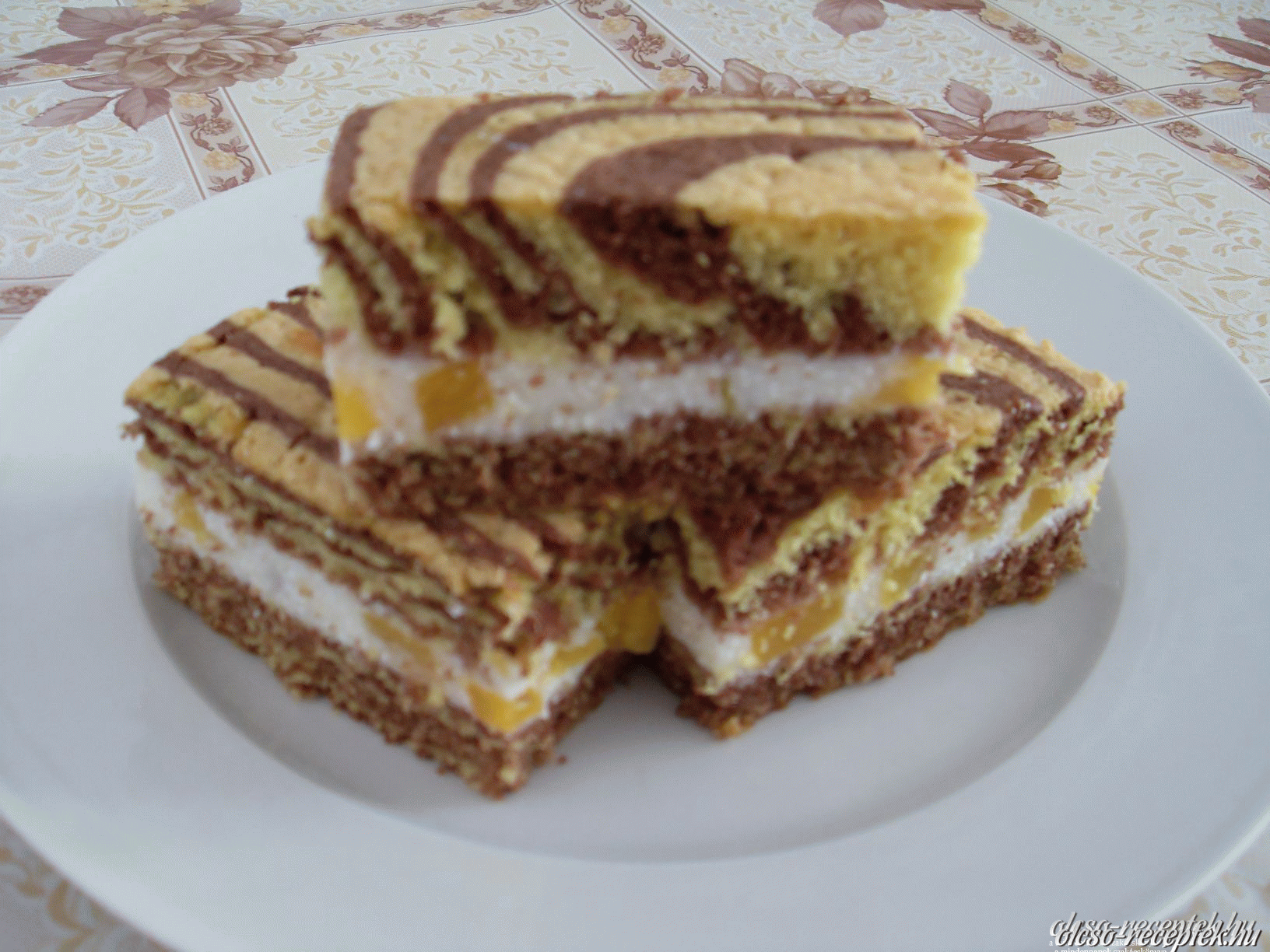 Barackos zebraszelet kép