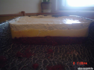 Grízes meggyes süti