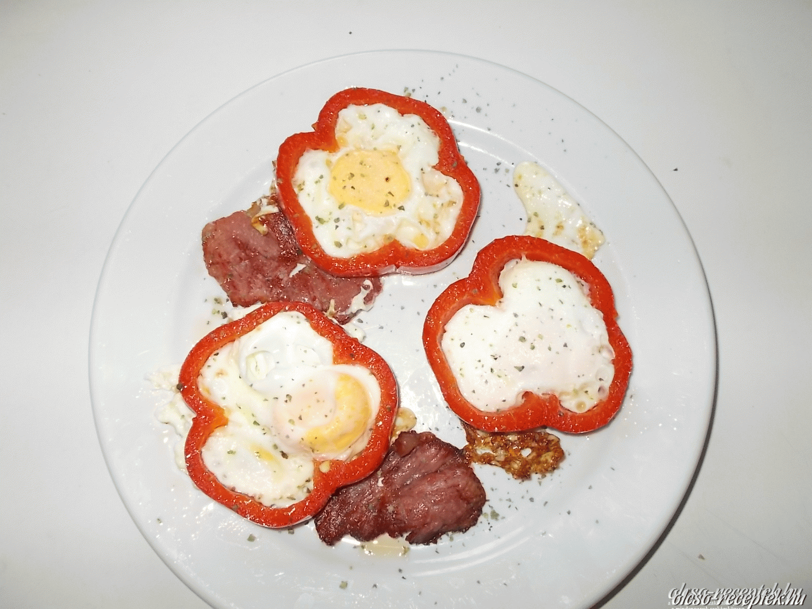 Paprikában sült tojás kép