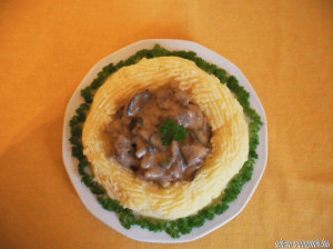 Csirkemáj sztroganov módra kép