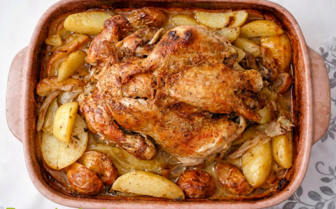 Csirke pataki tálban