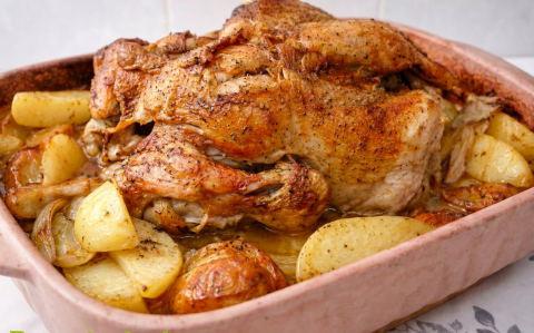 Csirke pataki tálban