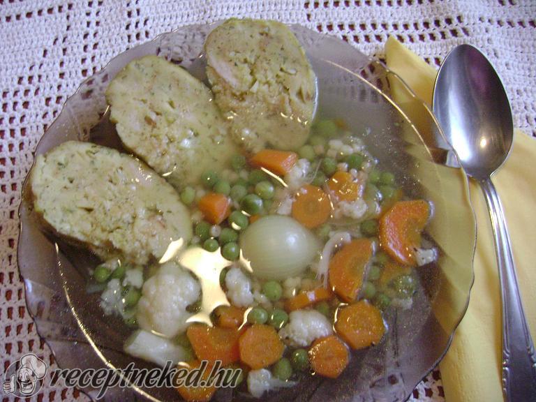 Zöldségleves töltikével