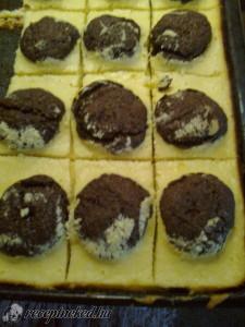 Csokigolyós túrós süti