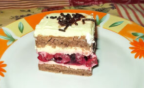 Meggyes-pudingos kocka