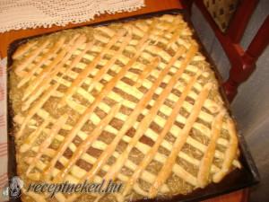 Almás rácsos pite