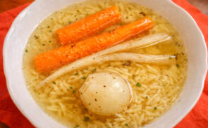 Erőleves csigatésztával