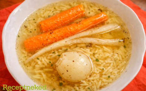 Erőleves csigatésztával