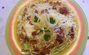 Sajtos zöldséges spagetti