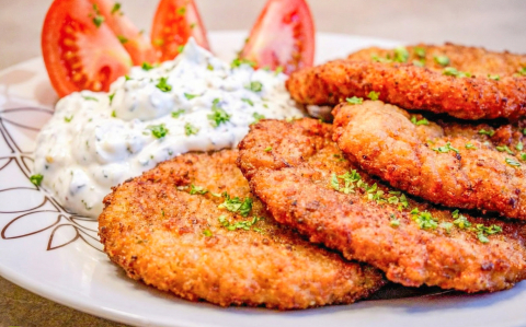 Baconös, hagymás krumpli lángos