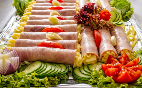 Tormakrémes sonkatekercs