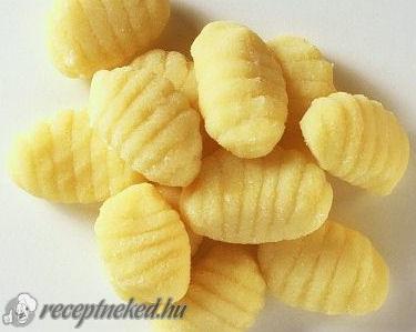 Burgonyás nokedli – Gnocchi di patate