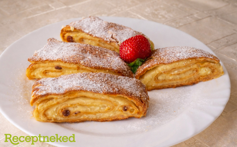 Főve sült túrós tekercs