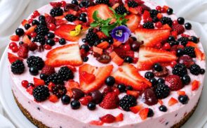 Erdei gyümölcsös joghurttorta