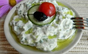 Tzatziki (Görög joghurtos uborka saláta)