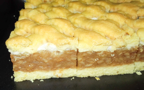 Krémes-habos almás pite