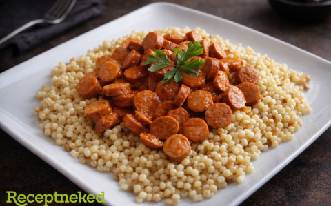 Lecsós virsli tarhonyával