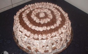 Karamellkrémes torta