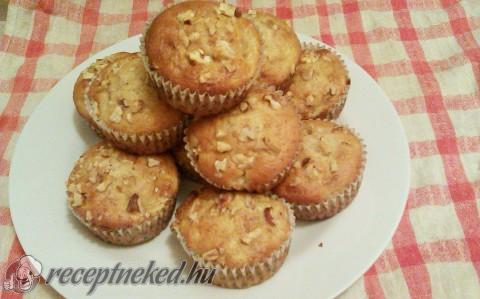 Nektarinos-diós muffin