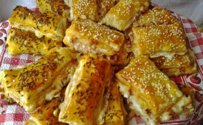 Sajtos, baconos stangli