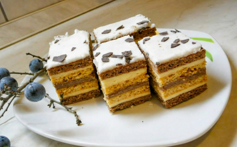 Kétkrémes mézes krémes