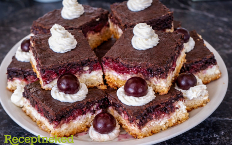 Meggyes-túrós lusta asszonyok receptje