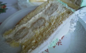 Tojáslikőrös vaníliakrém torta
