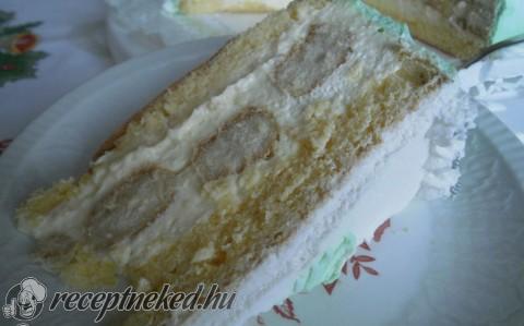 Tojáslikőrös vaníliakrém torta
