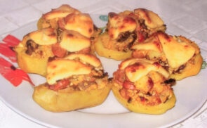 Töltött burgonya csónakok