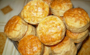 Egyszerű tepertős pogácsa