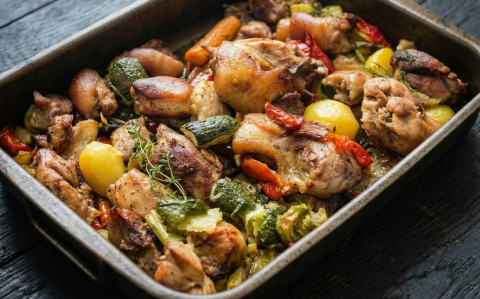 Csülök zöldségágyon