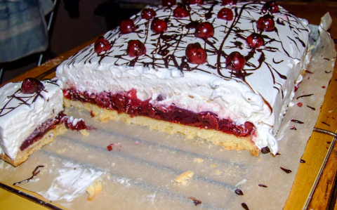 Meggyes, túrós szelet recept fotóval Meggyes, túrós szelet