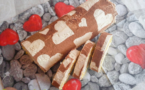 Szives tekercs kávés krémmel töltve