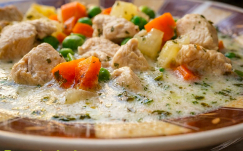 Tárkonyos Csirkeraguleves