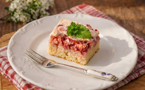 Epres-ribizlis habos süti