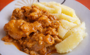 Oregánós csülökös körömpörkölt