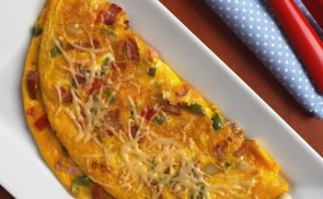 Szalonnás-zöldséges omlett