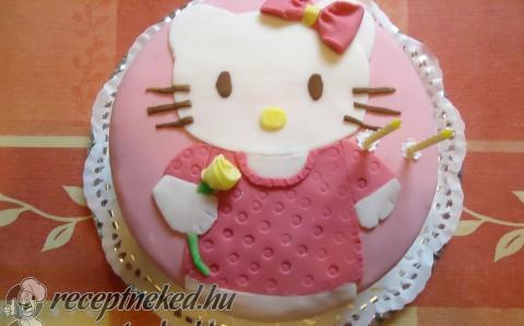 Eperkrémes Hello Kitty torta