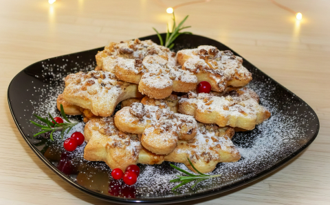 Preckedli (diós linzer)