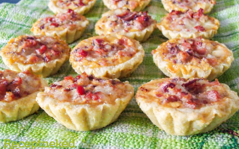 Pikáns kosárkák (sajtos-sonkás-baconos)