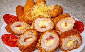 Sajttal-kolbásszal töltött rántott karaj